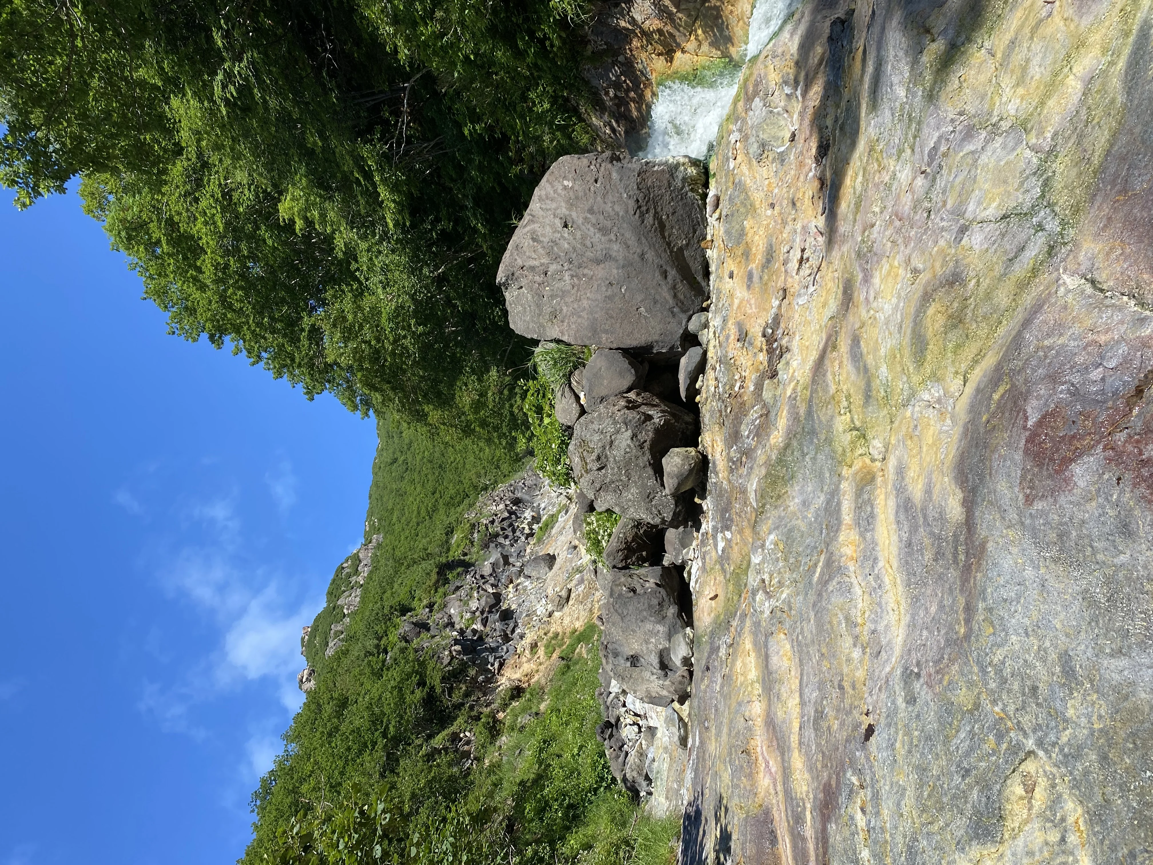 カムイワッカ湯の滝1